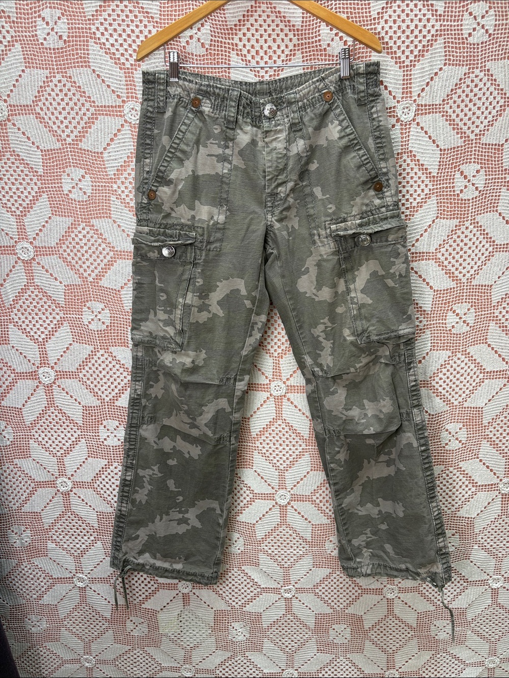 True Religion Y2K Camo Cargo Pants Size 32